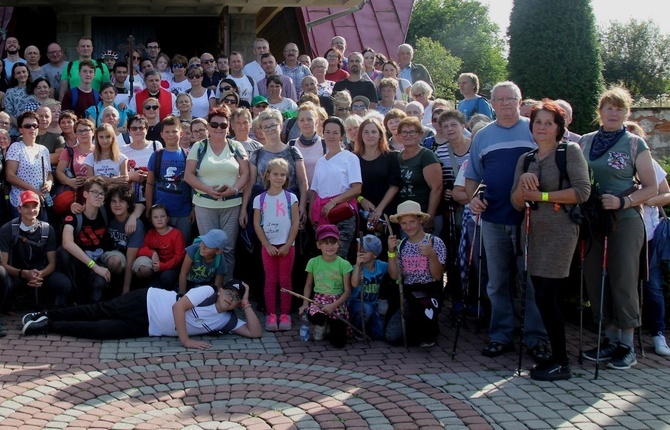 Zwardoń i Skalite - pierwsze transgraniczne nabożeństwo Drogi Krzyżowej - 2020