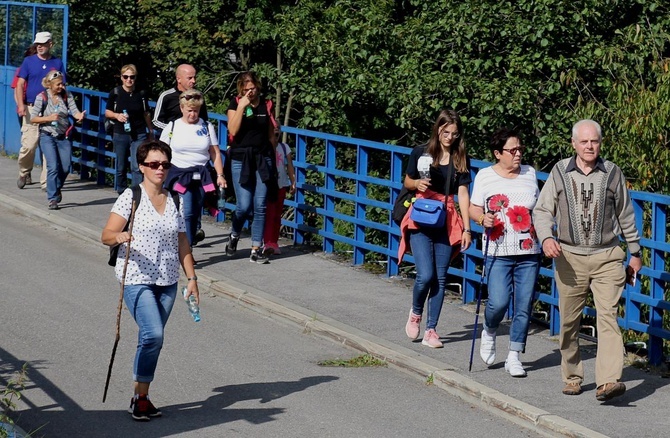 Zwardoń i Skalite - pierwsze transgraniczne nabożeństwo Drogi Krzyżowej - 2020