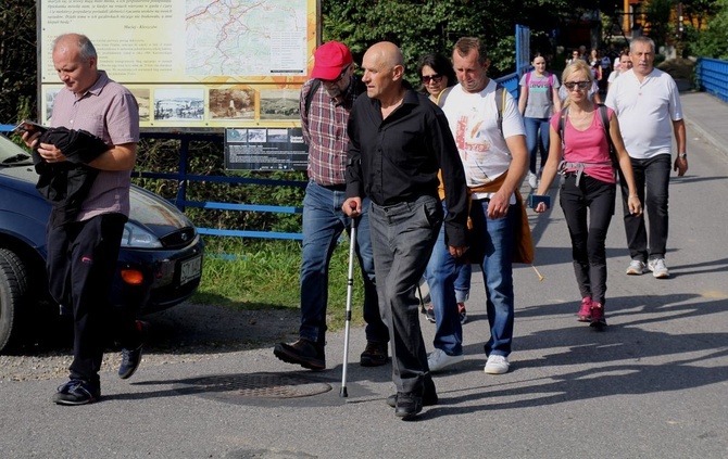 Zwardoń i Skalite - pierwsze transgraniczne nabożeństwo Drogi Krzyżowej - 2020