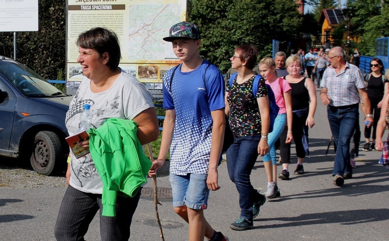 Zwardoń i Skalite - pierwsze transgraniczne nabożeństwo Drogi Krzyżowej - 2020