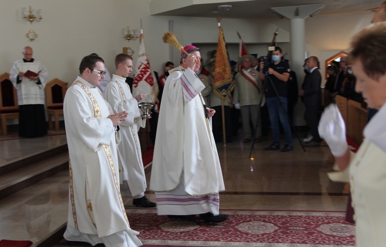 Poświęcenie kościoła w Skarbimierzu-Osiedlu