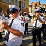 Procesja z relikwiami świętych ulicami Wrocławia