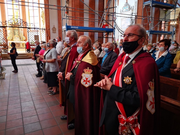 Procesja z relikwiami świętych ulicami Wrocławia