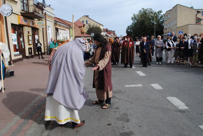 Rudnik nad Sanem. Religijna inscenizacja