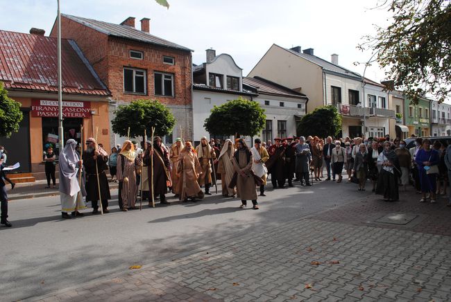 Rudnik nad Sanem. Religijna inscenizacja