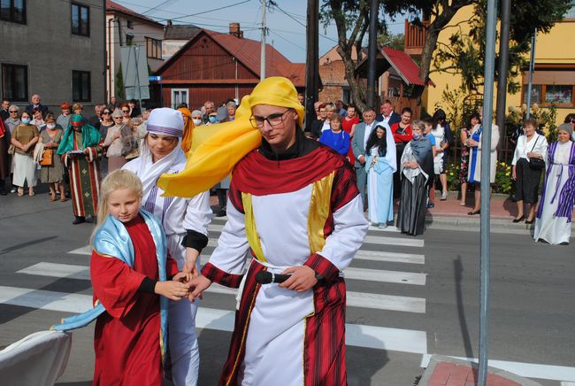 Rudnik nad Sanem. Religijna inscenizacja