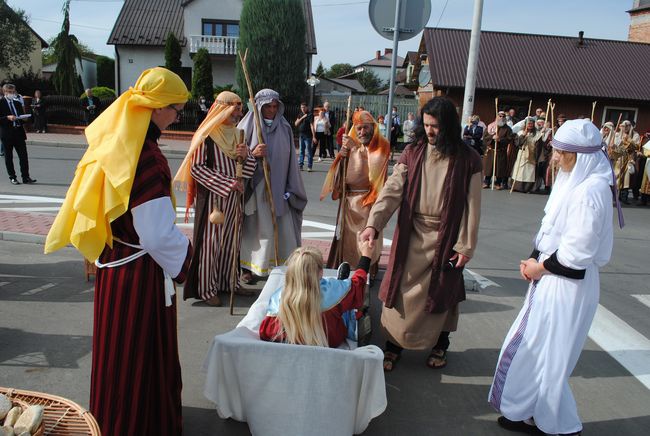 Rudnik nad Sanem. Religijna inscenizacja