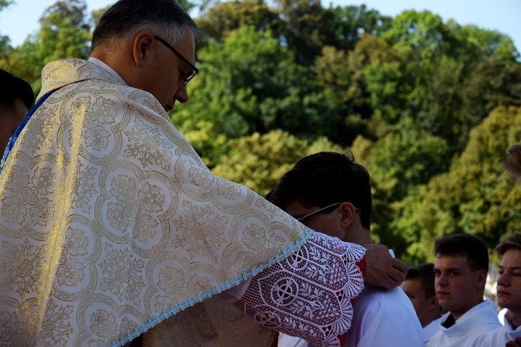 Błogosławieństwo ceremoniarzy w Limanowej