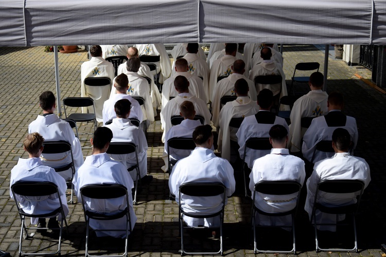 Błogosławieństwo ceremoniarzy w Limanowej