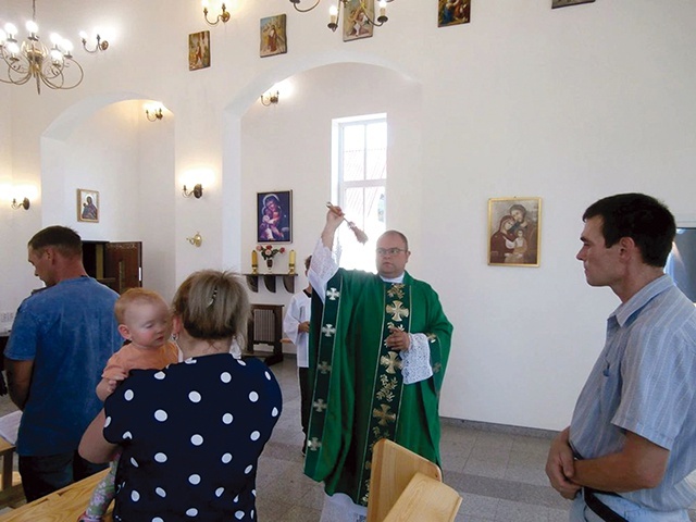 Poświęcenie murów świątyni zakończyło prace budowlane.