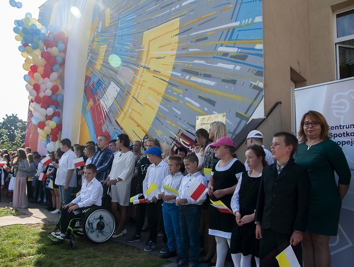 Papieski mural