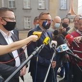 Katowice. Rozmowy protestujących górniczych związkowców z delegacją rządową zawieszone do godz. 20.00