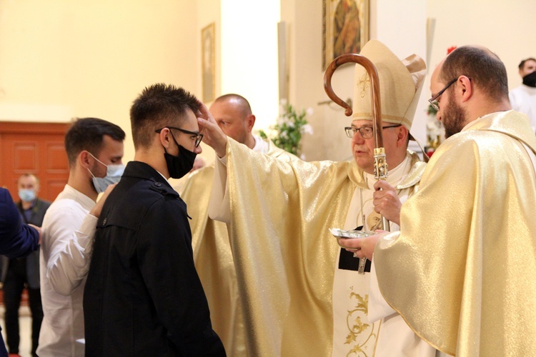 Odpust i bierzmowanie w parafii pw. św. Ojca Pio we Wrocławiu-Partynicach