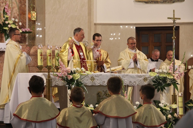 Dąbrowa Tarnowska. Posłanie misyjne ks. Pawła Dąbrowy