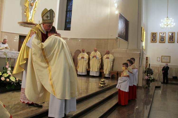 Dąbrowa Tarnowska. Posłanie misyjne ks. Pawła Dąbrowy