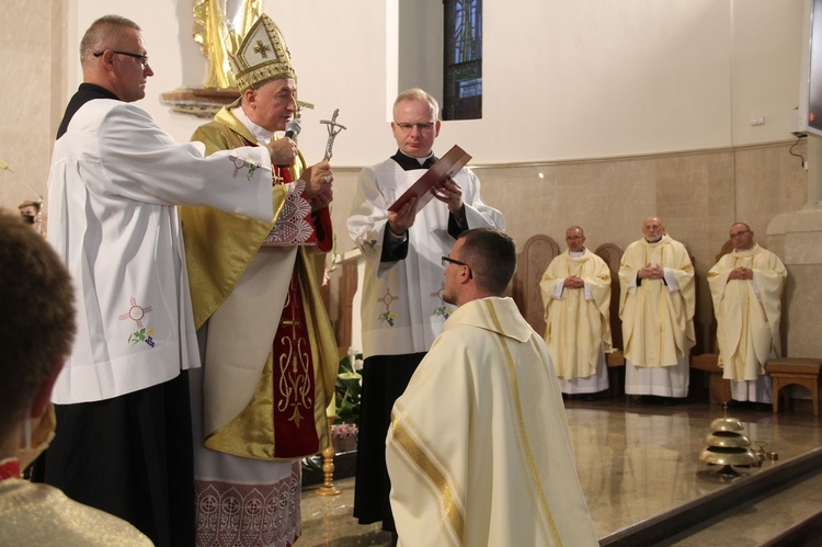 Dąbrowa Tarnowska. Posłanie misyjne ks. Pawła Dąbrowy