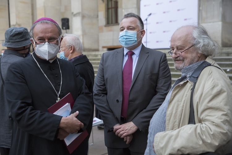 Papież jak mocarz. Z meteorytem nad głową