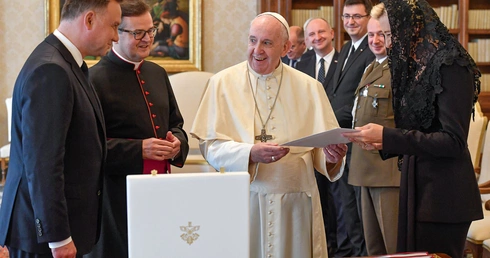 Papież otrzymał obraz Matki Bożej Łaskawej