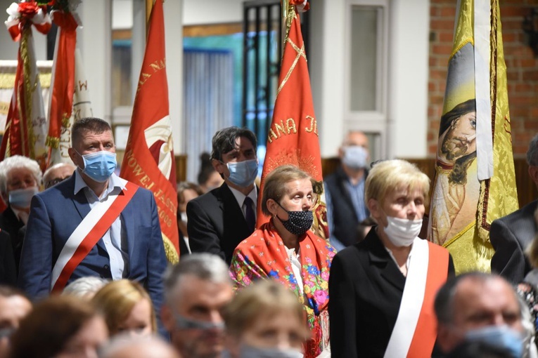 Pielgrzymka Straży Honorowej NSPJ do Biadolin