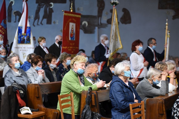 Pielgrzymka Straży Honorowej NSPJ do Biadolin