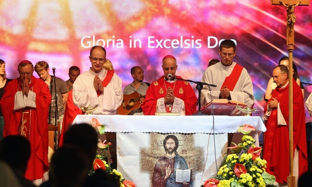 Powróćmy z radością do Eucharystii