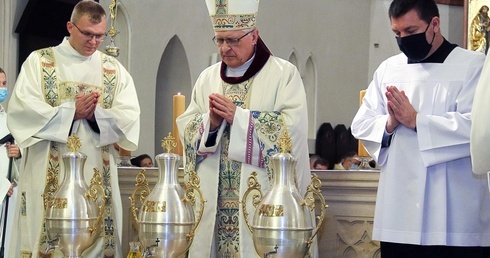 Co to znaczy, że Kościół jest otwarty? Msza Krzyżma w koszalińskiej katedrze