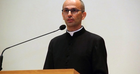 Jak przebiegała sesja synodalna o małżeństwie i rodzinie?