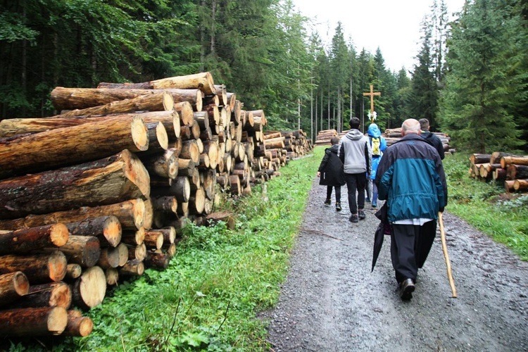 13. Droga Różańcowa z Soblówki na Wielką Rycerzową - 2020