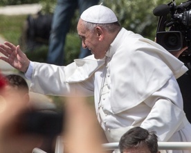 Franciszek apeluje o pokój na Kaukazie