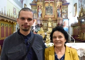 Mateusz z mamą Teresą opowiadali o drodze do wolności. 