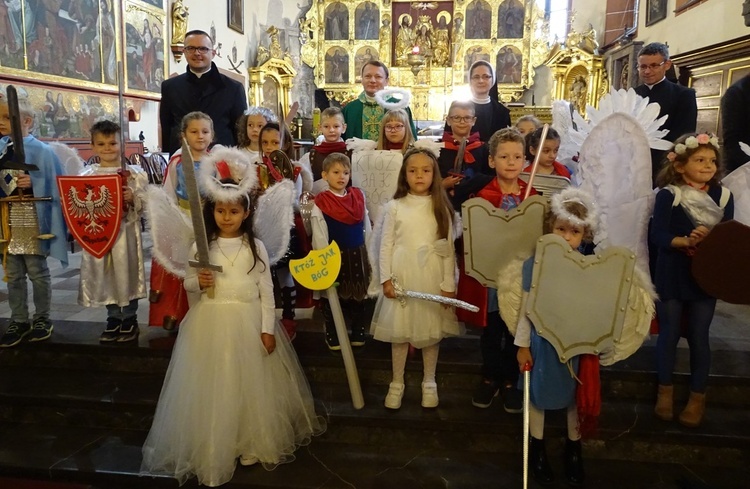 Pamiątkowe zdjęcie po Eucharystii.