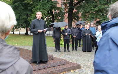 Koronka do Bożego Miłosierdzia na ulicach miast świata