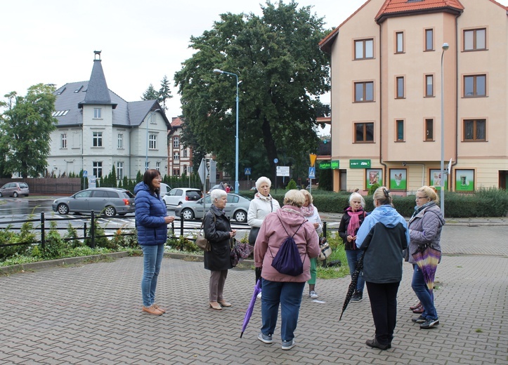 Koronka w pogodę i niepogodę