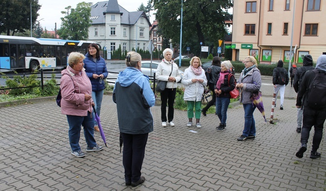 Legnica. Koronka na skrzyżowaniu