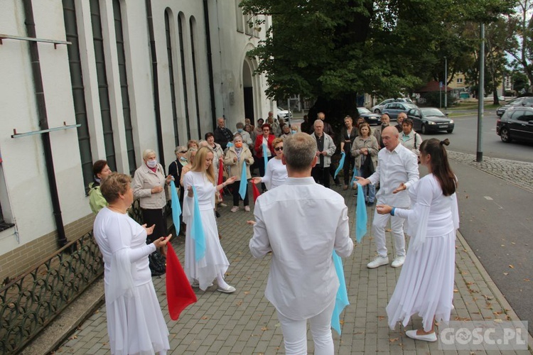 Gorzów Wlkp. Koronka na ulicach miast świata