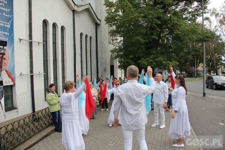 Gorzów Wlkp. Koronka na ulicach miast świata