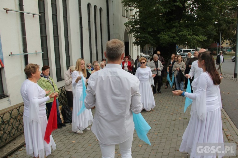 Gorzów Wlkp. Koronka na ulicach miast świata