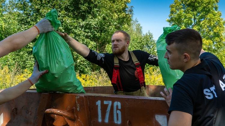 Katowice. Mieszkańcy po raz trzeci posprzątali dzielnice