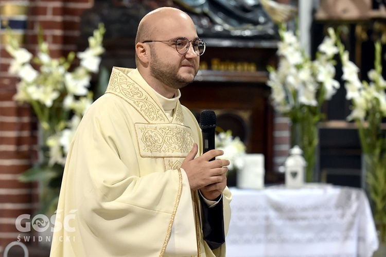 Msza św. prymicyjna o. Miłosza Mażewskiego w wałbrzyskiej kolegiacie