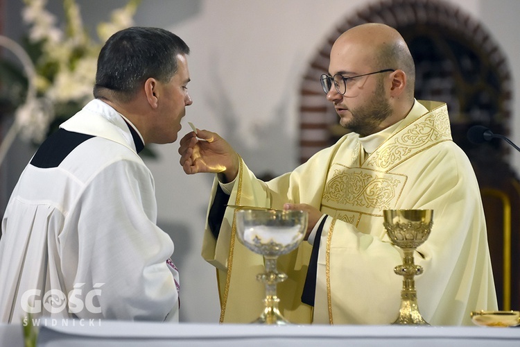 Msza św. prymicyjna o. Miłosza Mażewskiego w wałbrzyskiej kolegiacie