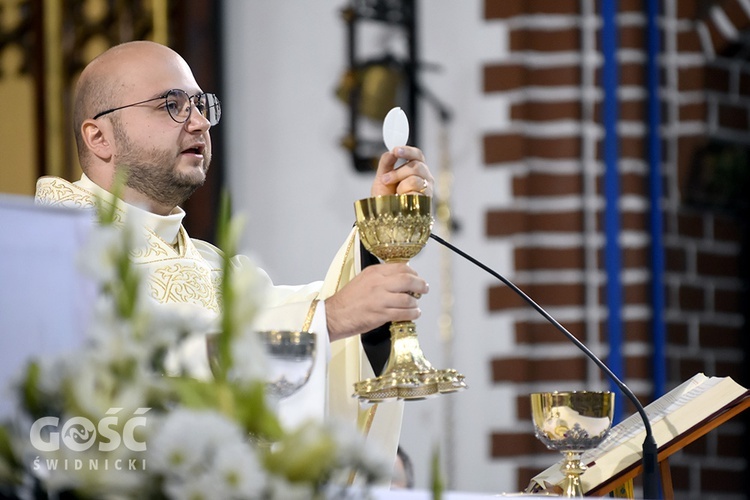 Msza św. prymicyjna o. Miłosza Mażewskiego w wałbrzyskiej kolegiacie