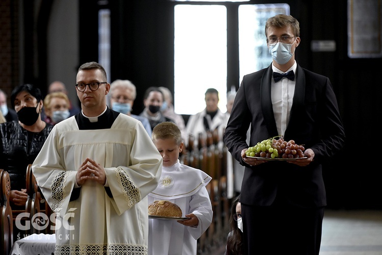 Msza św. prymicyjna o. Miłosza Mażewskiego w wałbrzyskiej kolegiacie