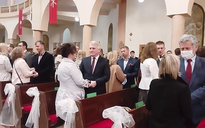 ▲	Podczas liturgii odpustowej 30 par małżonków odnowiło swoje przyrzeczenia małżeńskie.