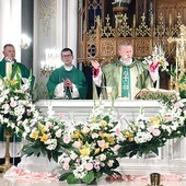 ▲	Mszy św. przewodniczył radomski biskup pomocniczy.