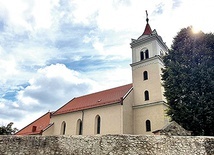 Kościół św. Franciszka z Asyżu powstał w I połowie XIII w.  jako budowla romańska.