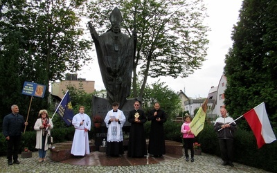 Oleśnica. Koronka do Bożego Miłosierdzia na ulicach miast świata