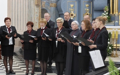 W zeszłorocznej edycji do konkursu przystąpiło 8 zespołów.