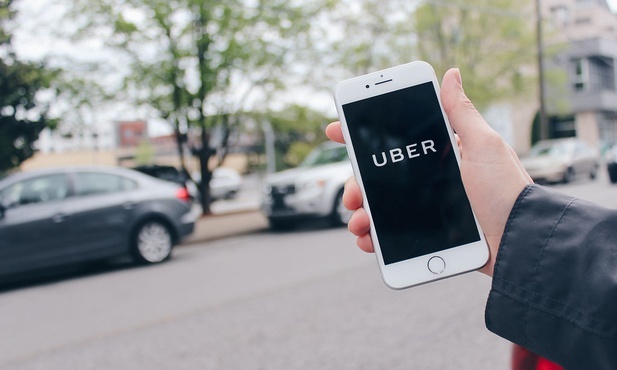 Rz: Uber staje się taksówką