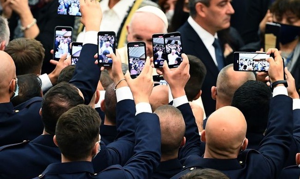 Franciszek spotyka się z ludźmi