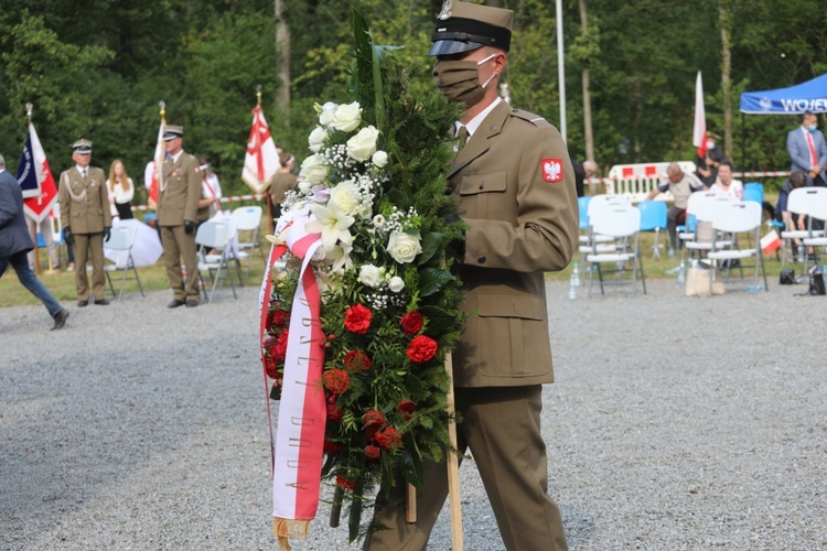 Uroczystość 74. rocznicy wymordowania partyzantów "Bartka" w Starym Grodkowie - 2020